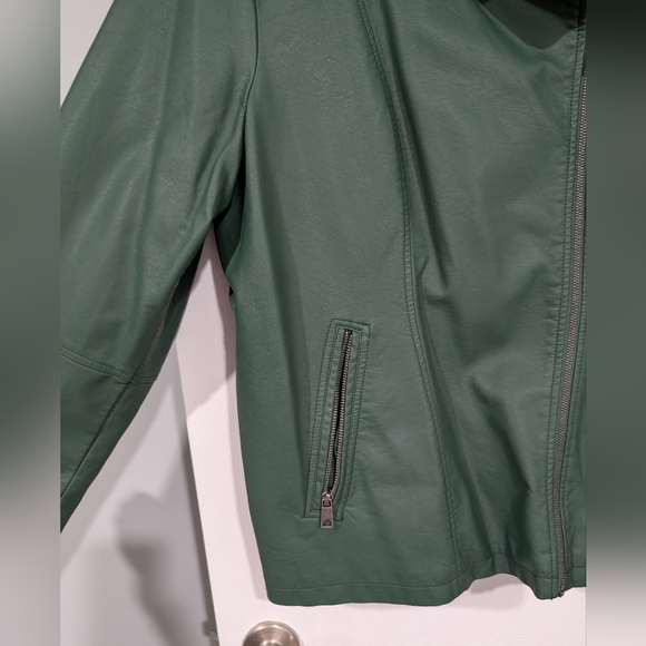 Style & Co Green Faux Leather Zip Pockets Moto Jacket in Size 2X - Picture 4 of 14